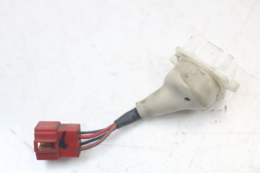 photo de WYŁĄCZNIK ZAPŁONU MBK FLAME X 125 (2007 - 2016) - Inny kąt widzenia