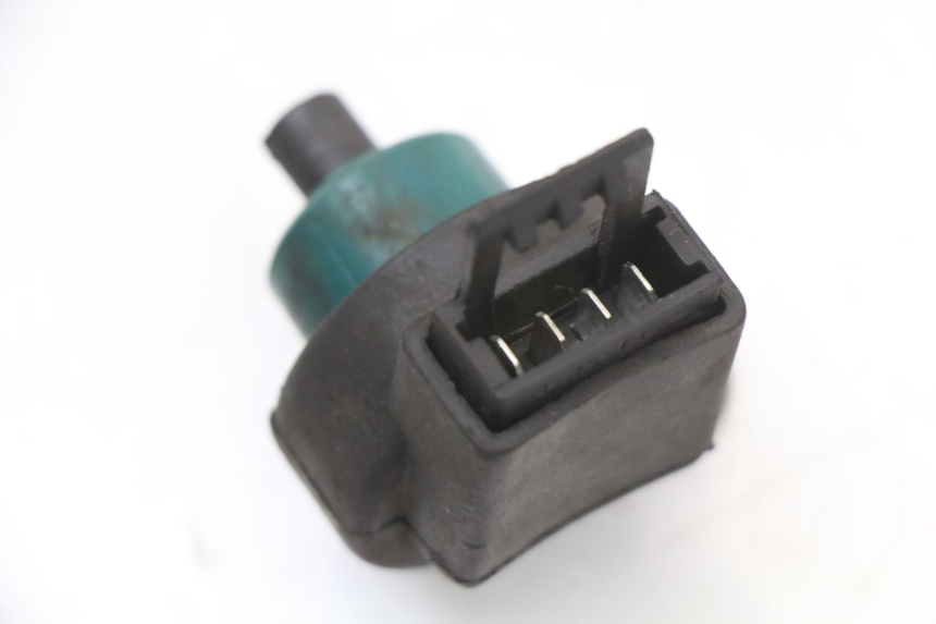 photo de WYŁĄCZNIK ZAPŁONU PIAGGIO FLY 2T 50 (2004 - 2017) - Inny kąt widzenia