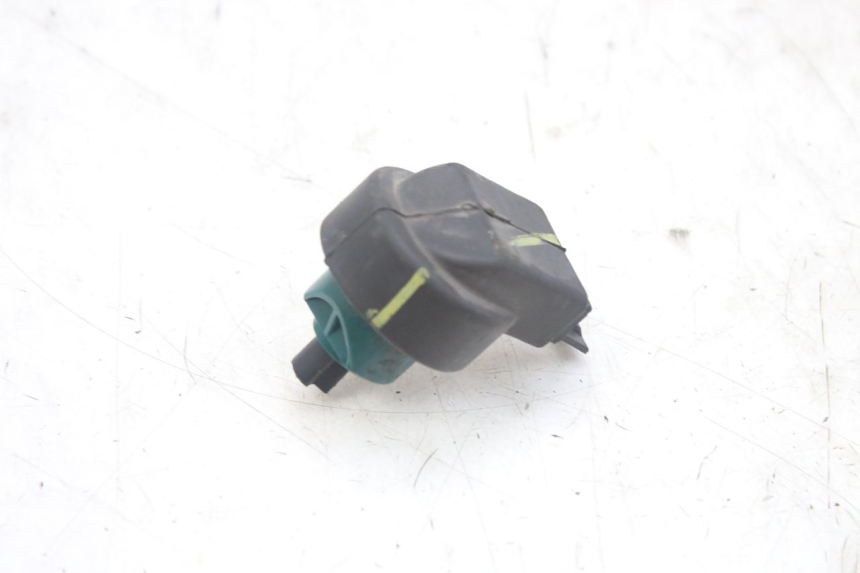 photo de WYŁĄCZNIK ZAPŁONU PIAGGIO FLY 4T 50 (2013 - 2017) - Zoom stanu zużycia