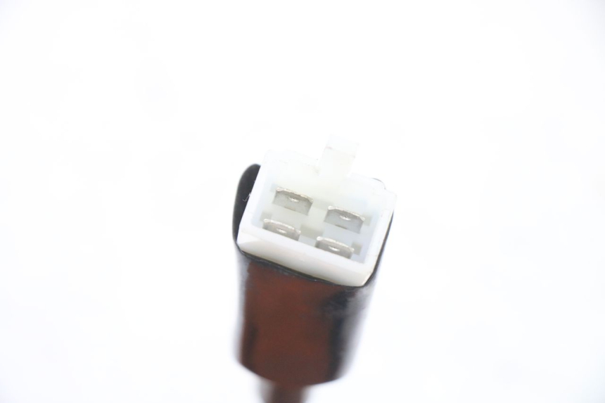 photo de WYŁĄCZNIK ZAPŁONU PEUGEOT KISBEE 2T 50 (2018 - 2022) - Inny kąt widzenia