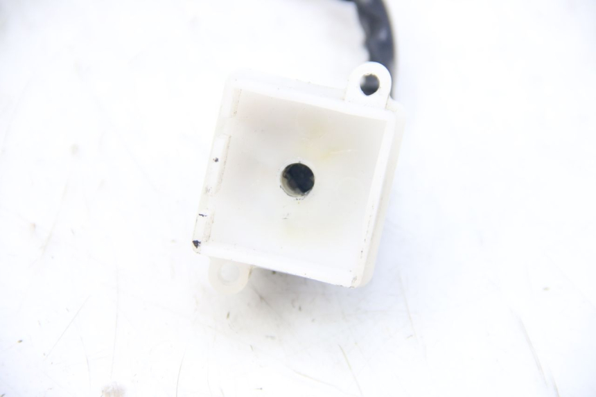 photo de WYŁĄCZNIK ZAPŁONU PEUGEOT KISBEE 4T 50 (2018 - 2022) - Zoom stanu zużycia