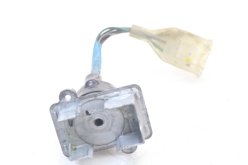 photo de WYŁĄCZNIK ZAPŁONU KYMCO DINK 4T 50 (2007 - 2018) - Zoom stanu zużycia