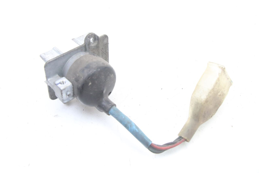 photo de WYŁĄCZNIK ZAPŁONU KYMCO DINK 4T 50 (2007 - 2018) - Inny kąt widzenia