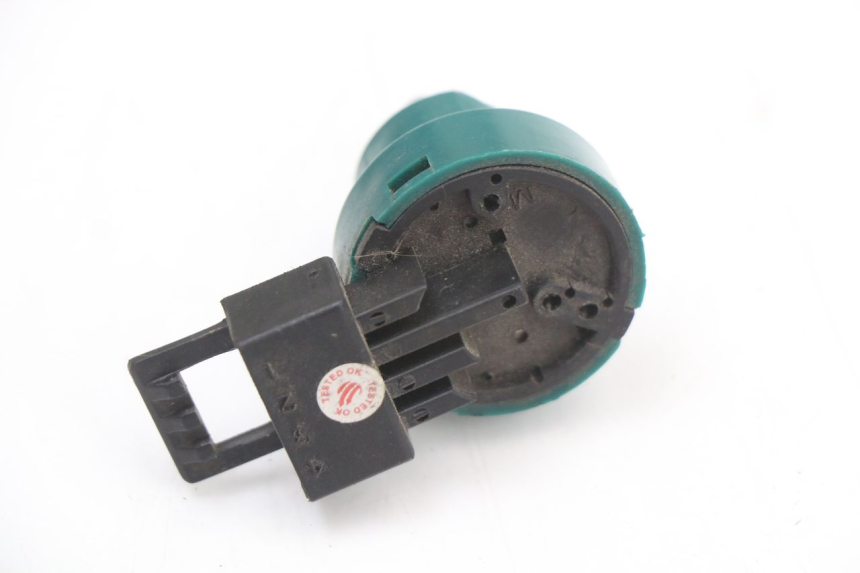 photo de WYŁĄCZNIK ZAPŁONU PIAGGIO LIBERTY 4T 50 (2018 - 2021) - Inny kąt widzenia