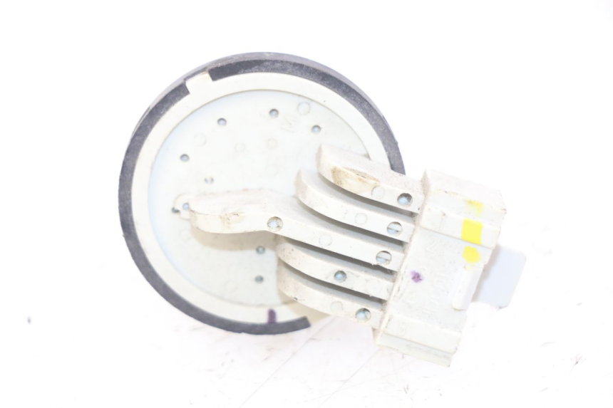 photo de WYŁĄCZNIK ZAPŁONU PIAGGIO LIBERTY IGET 4T 50 (2015 - 2020) - Zoom stanu zużycia