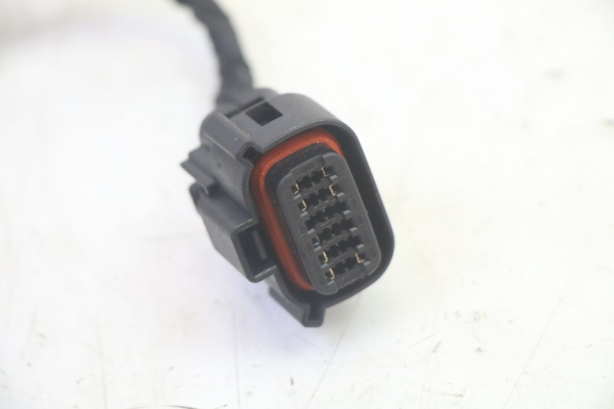 photo de WYŁĄCZNIK ZAPŁONU PIAGGIO MP3 500 (2016 - 2018) - Inny kąt widzenia