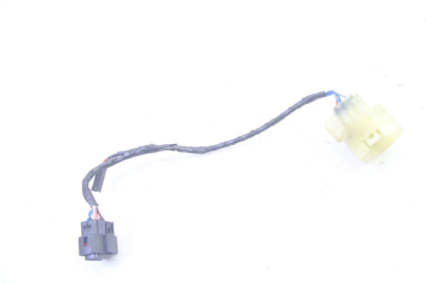 photo de WYŁĄCZNIK ZAPŁONU PIAGGIO MP3 500 (2016 - 2018) - Zbliżenie techniczne