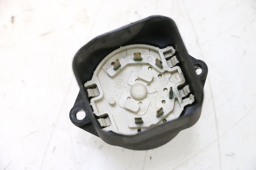 photo de WYŁĄCZNIK ZAPŁONU PIAGGIO MP3 RL 250 (2006 - 2010) - Zoom stanu zużycia