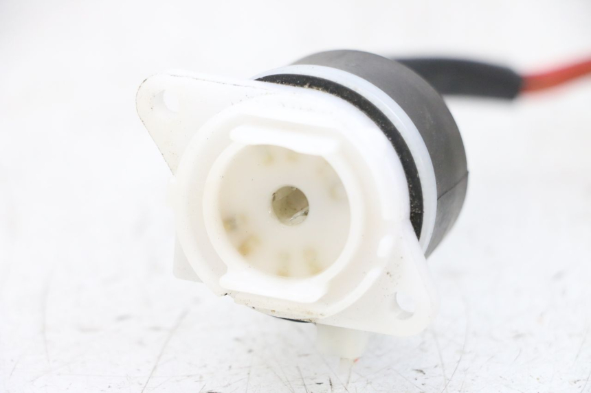 photo de WYŁĄCZNIK ZAPŁONU YAMAHA NEO'S CORE 1 (2022 - 2026) - Zbliżenie techniczne