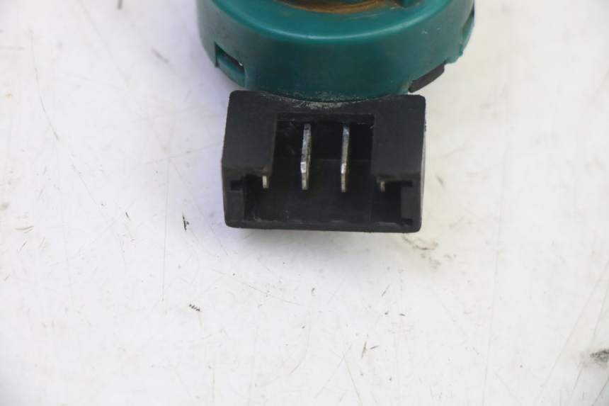 photo de WYŁĄCZNIK ZAPŁONU PIAGGIO NEW TYPHOON 50 (2010 - 2017) - Inny kąt widzenia