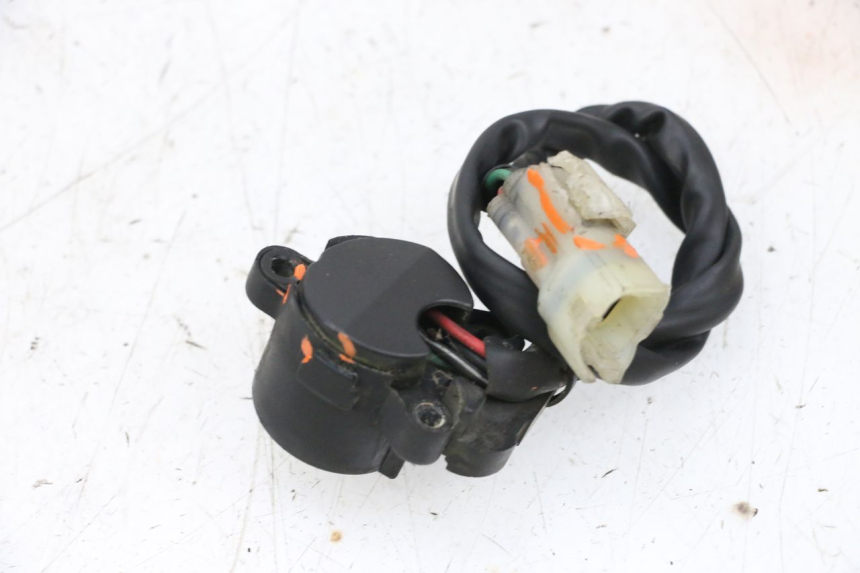 photo de WYŁĄCZNIK ZAPŁONU HONDA NSR R 125 (1994 - 2003) - Zoom stanu zużycia