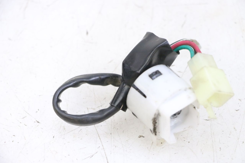 photo de WYŁĄCZNIK ZAPŁONU JM MOTORS OLDIES 4T 50 (2010 - 2020) - Zoom stanu zużycia