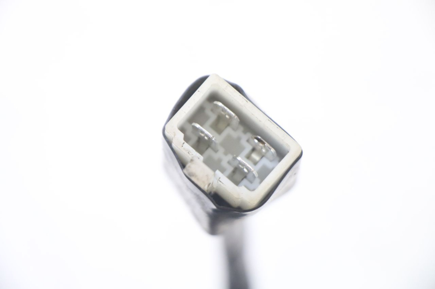 photo de WYŁĄCZNIK ZAPŁONU PEUGEOT KISBEE 4T 50 (2010 - 2017) - Inny kąt widzenia