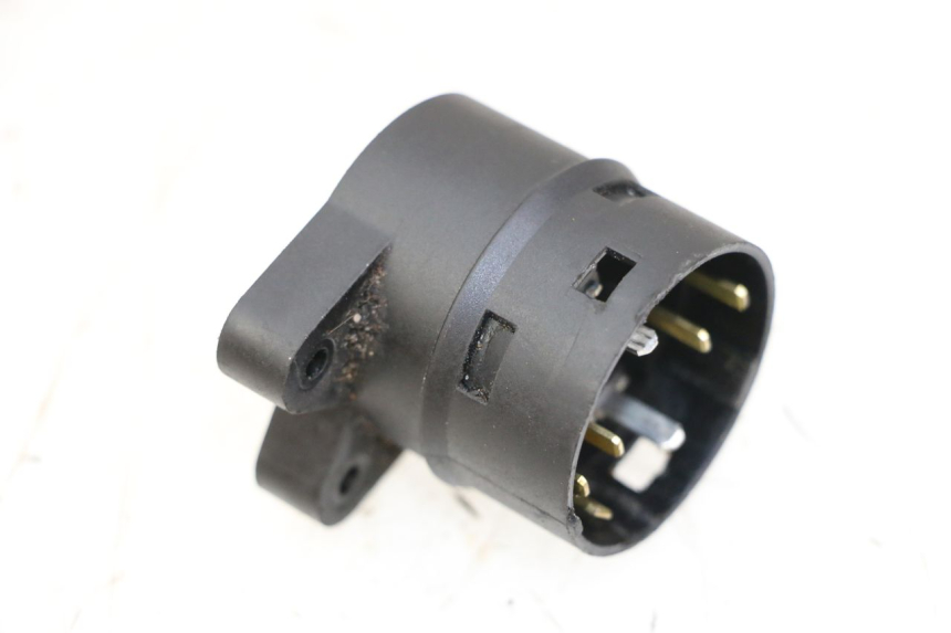 photo de WYŁĄCZNIK ZAPŁONU PEUGEOT SATELIS COMPRESSOR K15 125 (2006 - 2009) - Zoom stanu zużycia