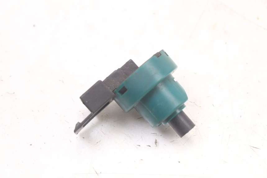 photo de WYŁĄCZNIK ZAPŁONU PIAGGIO NEW TYPHOON 50 (2010 - 2017) - Zoom stanu zużycia