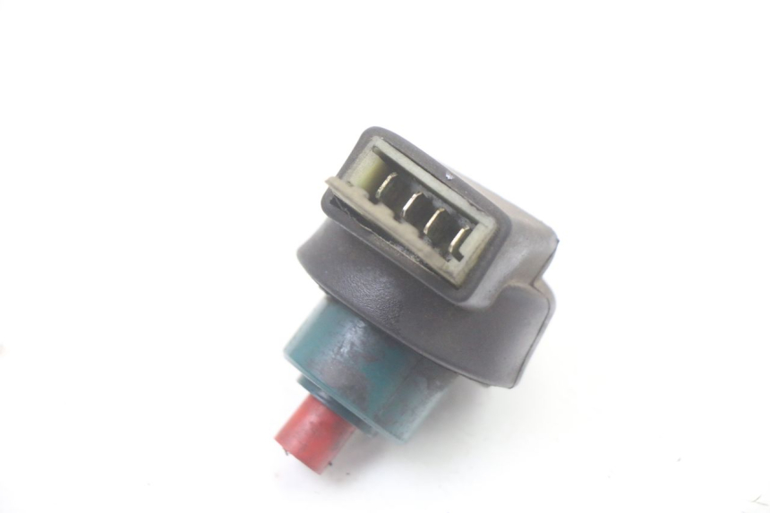 photo de WYŁĄCZNIK ZAPŁONU PIAGGIO X8 125 (2004 - 2007) - Inny kąt widzenia