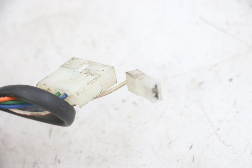 photo de WYŁĄCZNIK ZAPŁONU APRILIA RALLY AC 50 (1995 - 2004) - Zoom stanu zużycia