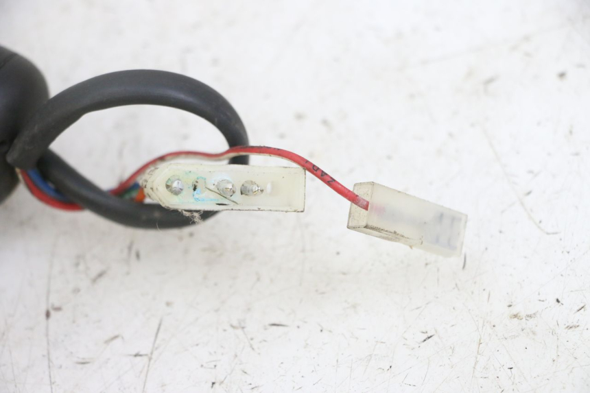 photo de WYŁĄCZNIK ZAPŁONU APRILIA RALLY AC 50 (1995 - 2004) - Inny kąt widzenia