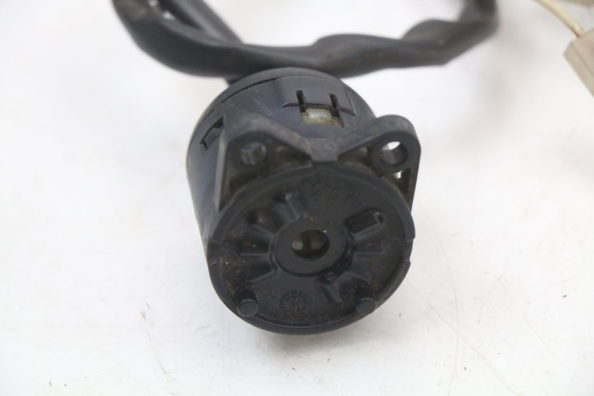 photo de WYŁĄCZNIK ZAPŁONU APRILIA RS 50 (2006 - 2010) - Szczegół części