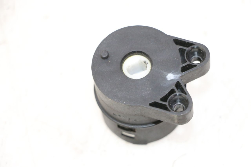 photo de WYŁĄCZNIK ZAPŁONU PEUGEOT SATELIS 125 (2006 - 2009) - Zoom stanu zużycia