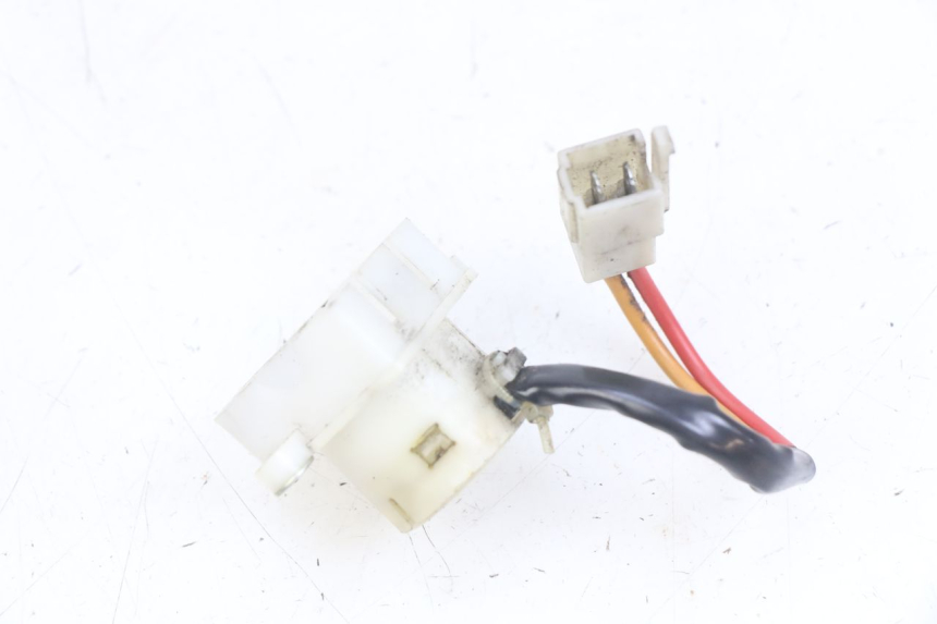 photo de WYŁĄCZNIK ZAPŁONU APRILIA SCARABEO LIGHT 125 (2007 - 2011) - Zoom stanu zużycia