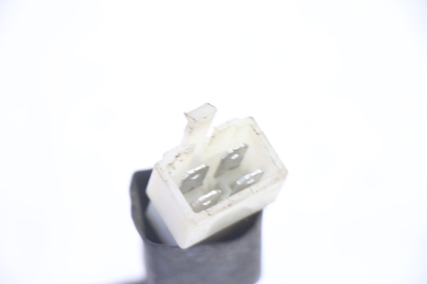 photo de WYŁĄCZNIK ZAPŁONU PEUGEOT SPEEDFIGHT 3 AIR 50 (2009 - 2015) - Inny kąt widzenia