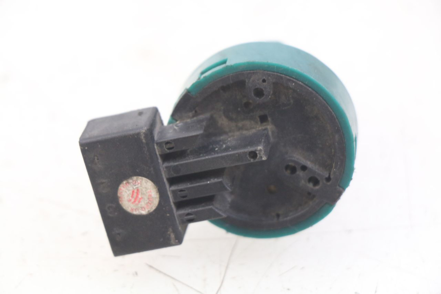 photo de WYŁĄCZNIK ZAPŁONU APRILIA SR 2T 50 (2012 - 2017) - Zoom stanu zużycia