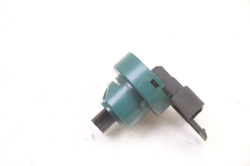 photo de WYŁĄCZNIK ZAPŁONU PIAGGIO SUPER LX 125 (2000 - 2003) - Widok główny