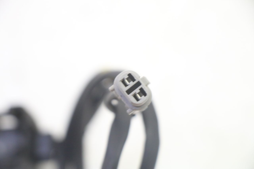 photo de WYŁĄCZNIK ZAPŁONU YAMAHA TTR 125 (2000 - 2020) - Zbliżenie techniczne