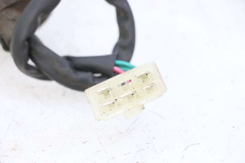 photo de WYŁĄCZNIK ZAPŁONU PEUGEOT TWEET 4T 50 (2014 - 2019) - Inny kąt widzenia