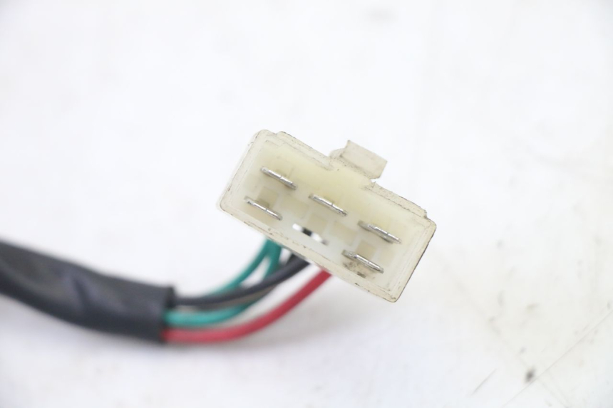 photo de WYŁĄCZNIK ZAPŁONU PEUGEOT TWEET 4T 50 (2014 - 2019) - Zoom stanu zużycia