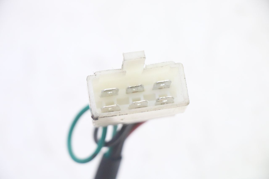 photo de WYŁĄCZNIK ZAPŁONU PEUGEOT TWEET PRO EFI 4T 50 (2021 - 2022) - Zbliżenie techniczne