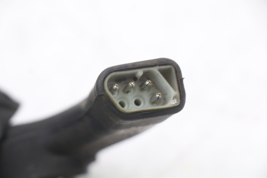 photo de WYŁĄCZNIK ZAPŁONU PIAGGIO TYPHOON 80 (1994 - 1997) - Inny kąt widzenia