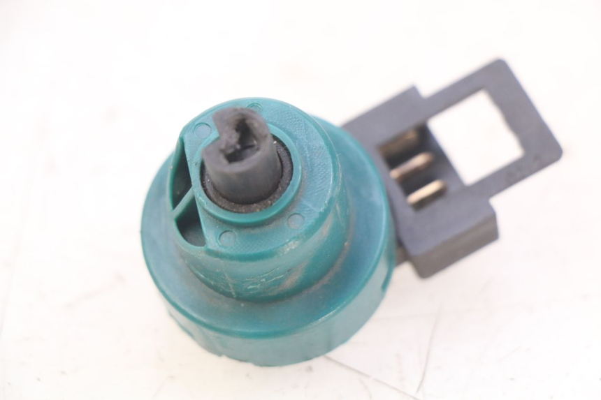 photo de WYŁĄCZNIK ZAPŁONU PIAGGIO VESPA PRIMAVERA 2T 50 (2013 - 2018) - Widok główny