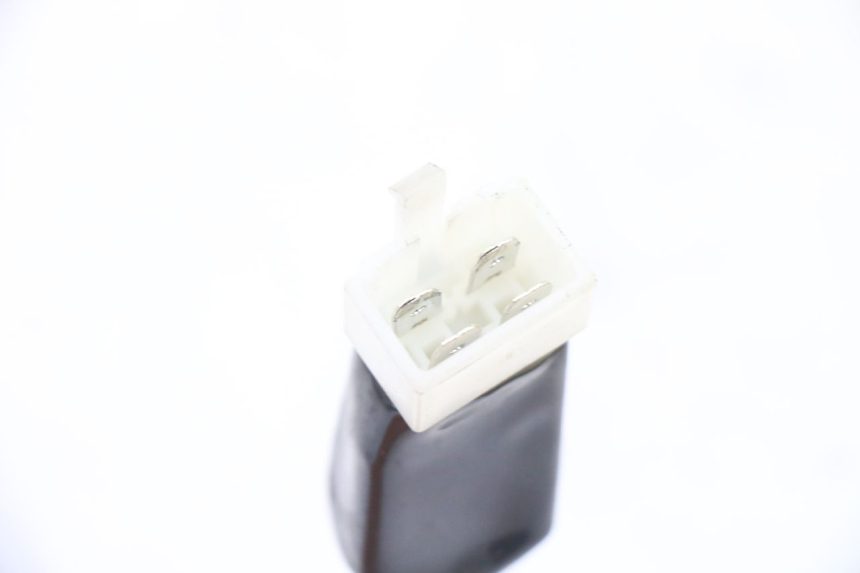 photo de WYŁĄCZNIK ZAPŁONU PEUGEOT VIVACITY NEW 4T 50 (2008 - 2017) - Inny kąt widzenia