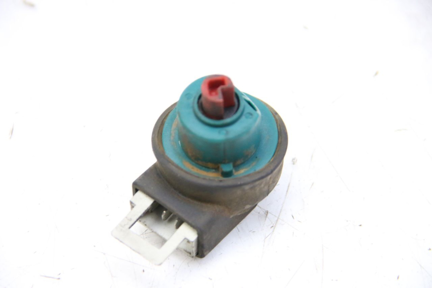 photo de WYŁĄCZNIK ZAPŁONU PIAGGIO XEVO - X EVO 125 (2007 - 2017) - Inny kąt widzenia