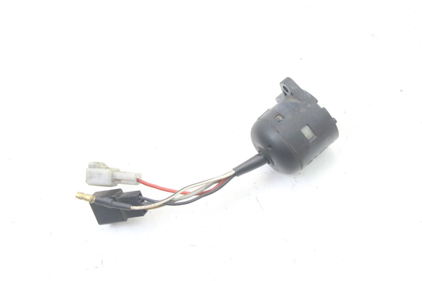 photo de WYŁĄCZNIK ZAPŁONU YAMAHA BW'S NG NEXT GENERATION 50 (1996 - 2003) - Inny kąt widzenia