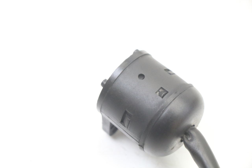 photo de WYŁĄCZNIK ZAPŁONU YAMAHA TZR 50 (2008 - 2016) - Zbliżenie techniczne