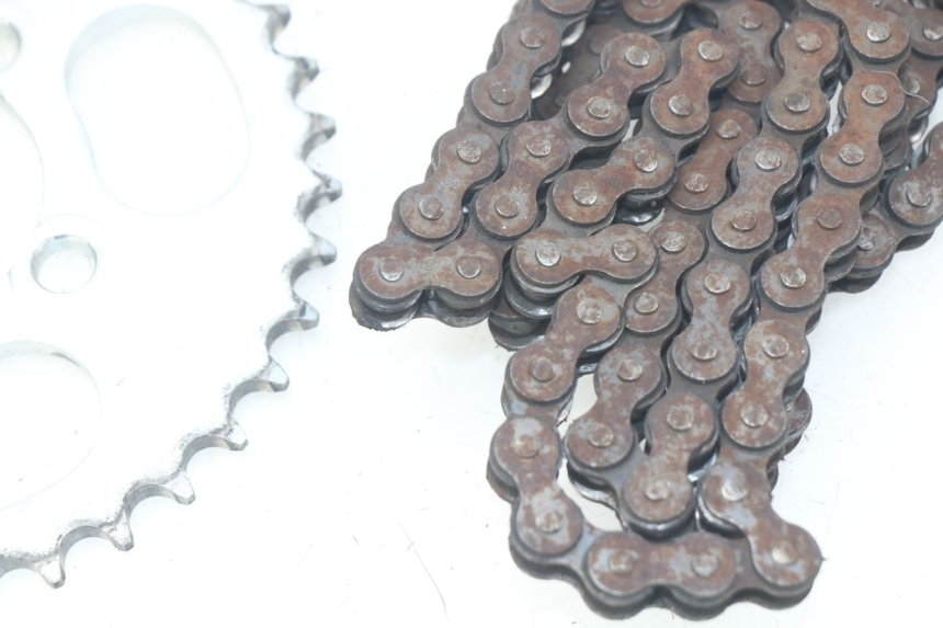 photo de ZĘBATKA KAWASAKI KLX 110 (2010 - 2022) - Zbliżenie techniczne