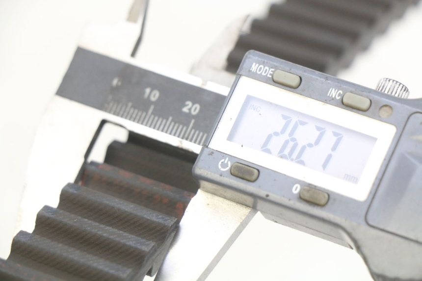 photo de PASEK HONDA FJS SILVERWING SILVER WING 400 (2009 - 2016) - Szczegół części