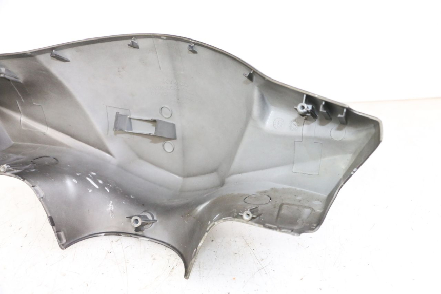 photo de OSŁONA KIEROWNICY KYMCO AGILITY 4T 50 (2005 - 2018) - Szczegóły charakterystyczne