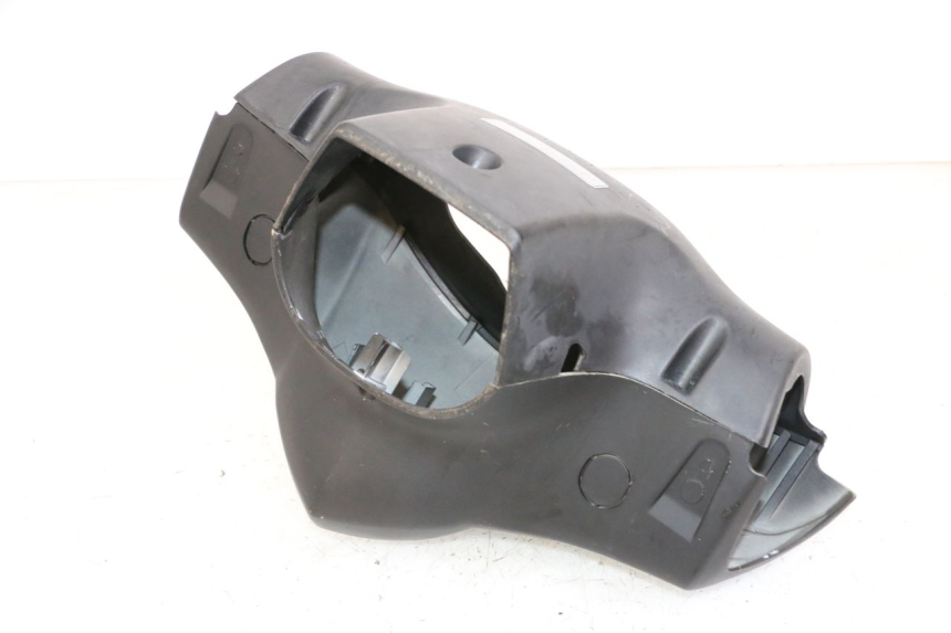 photo de OSŁONA KIEROWNICY KYMCO AGILITY 4T 50 (2005 - 2018) - Zbliżenie techniczne