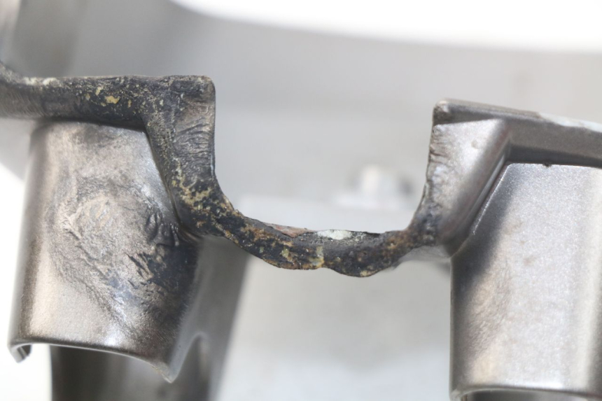 photo de OSŁONA KIEROWNICY KYMCO AGILITY RS 2T 50 (2009 - 2013) - Szczegół części