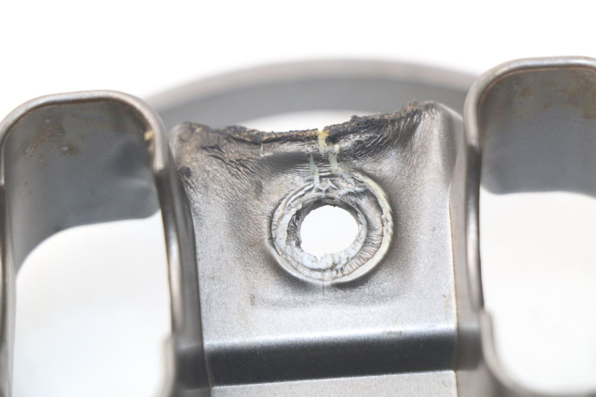 photo de OSŁONA KIEROWNICY KYMCO AGILITY RS 2T 50 (2009 - 2013) - Zbliżenie techniczne