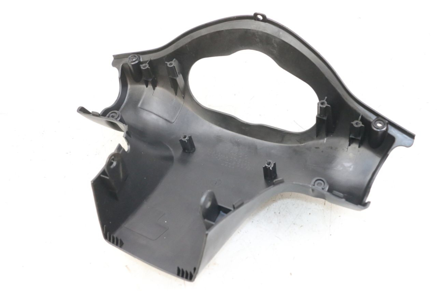 photo de OSŁONA KIEROWNICY TYLNA KYMCO AGILITY 4T 50 (2018 - 2022) - Widok ogólny