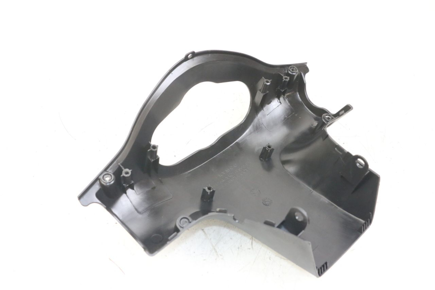 photo de OSŁONA KIEROWNICY TYLNA KYMCO AGILITY 4T 50 (2018 - 2022) - Zoom stanu zużycia