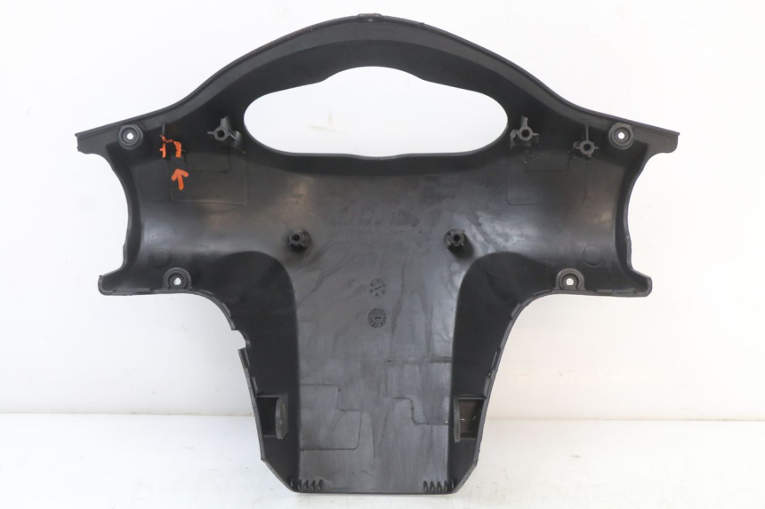 photo de OSŁONA TYLNEJ KIEROWNICY KYMCO AGILITY CARRY 50 (2011 - 2020) - Zbliżenie techniczne