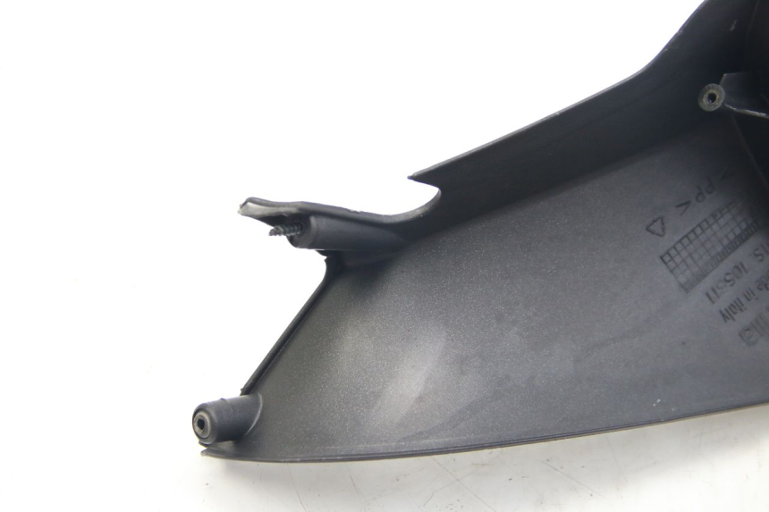 photo de OSŁONA KIEROWNICY TYLNA APRILIA ATLANTIC 500 (2002 - 2003) - Zoom stanu zużycia