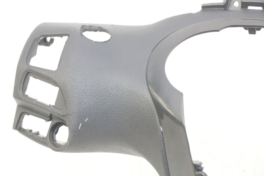 photo de OSŁONA TYLNEJ KIEROWNICY PIAGGIO BEVERLY 125 (2010 - 2015) - Zbliżenie komponentów