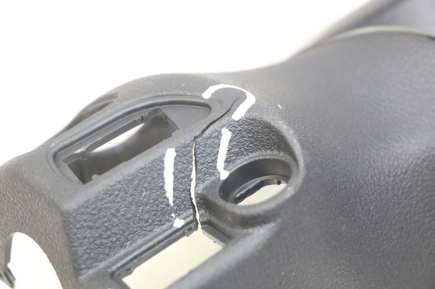 photo de OSŁONA TYLNEJ KIEROWNICY PIAGGIO BEVERLY 125 (2010 - 2015) - Część sprawdzona